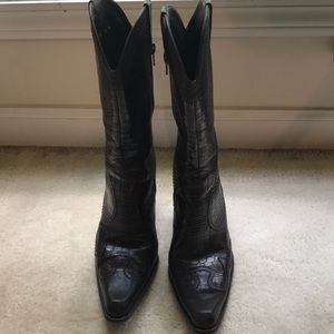 Stuart Weitzman leather crocodile cowboy boot 81/2